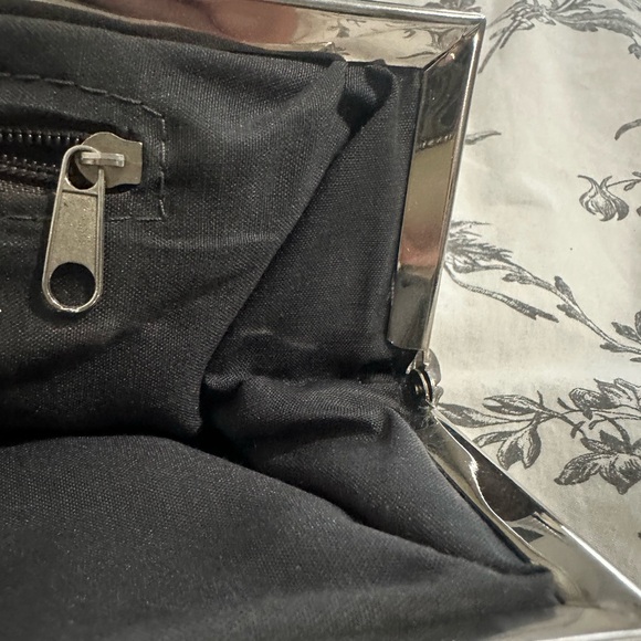 BUNDLE: Silver clutch and beaded multi-layer bracelet - Picture 8 of 9